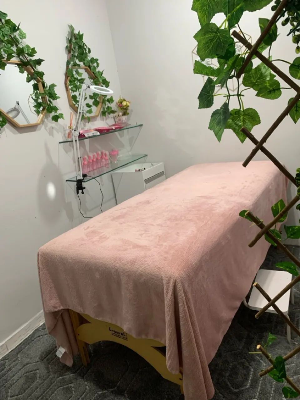 Alugo sala de m um salão de beleza, para depiladora, massagistas, limpeza de pele.. - Foto 3