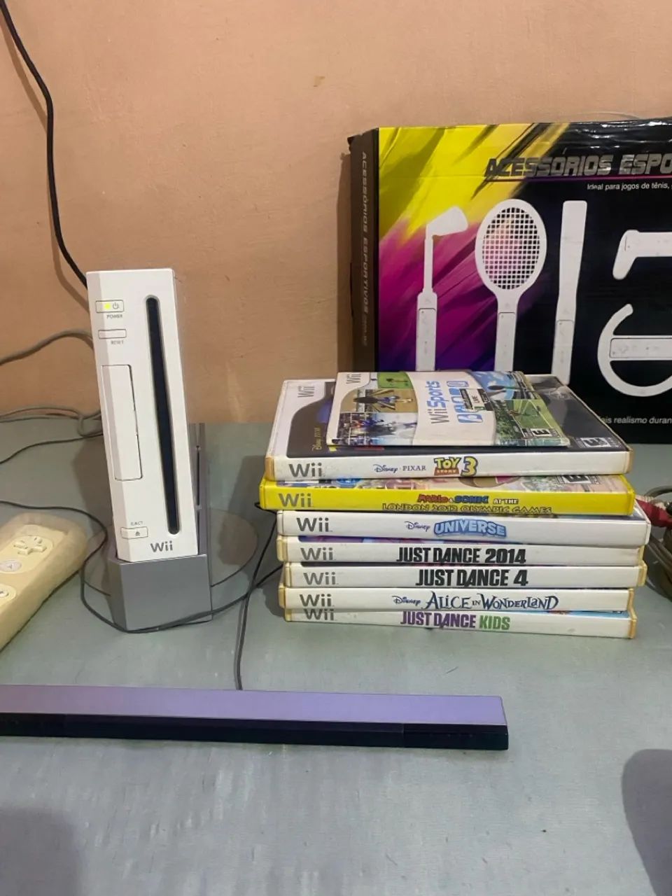 Nintendo Wii Desbloqueado com 8 jogos e acessórios.