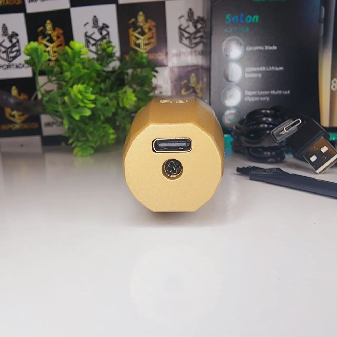 Máquina de Cortar Cabelo Profissional VGR V-003 Com Ajuste de Velocidade - Foto 4