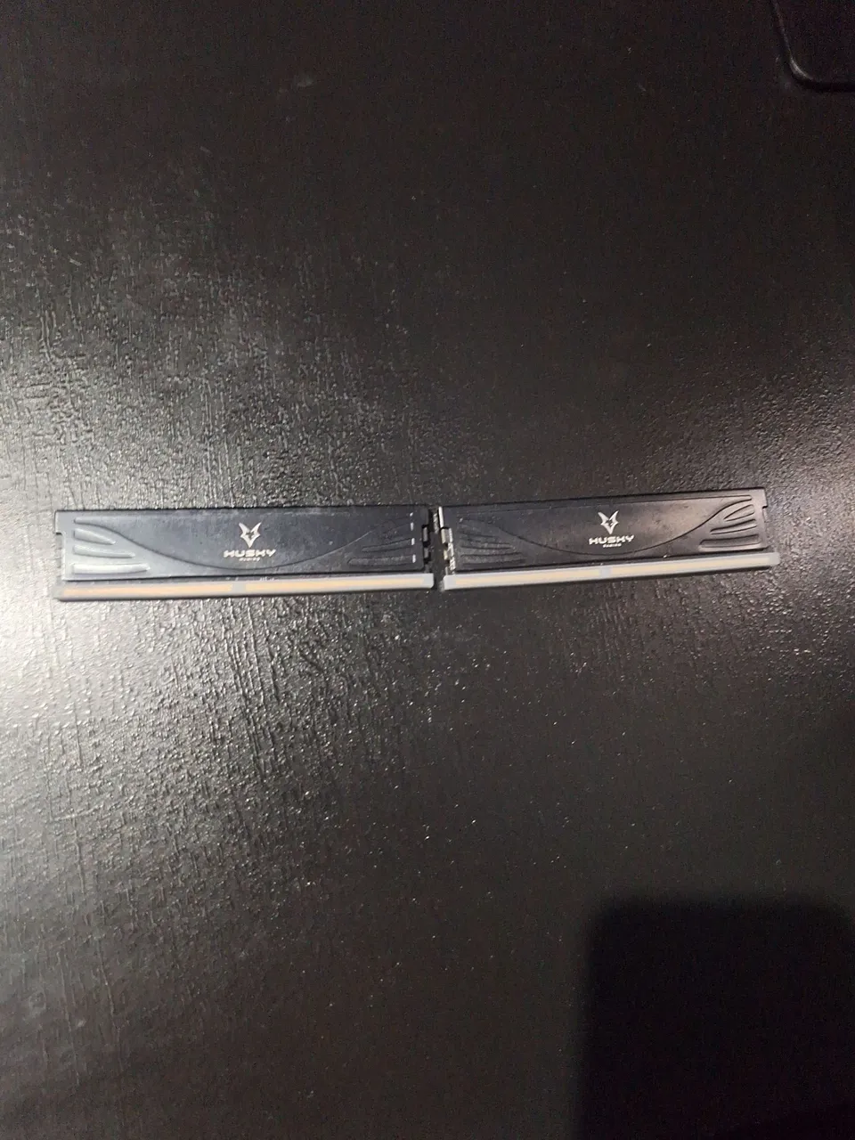 Memória RAM Husky Gaming 2x 8GB 16GB