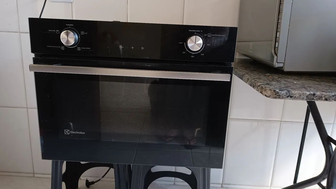 Forno de embutir Elétrico Electrolux 50L 127V
