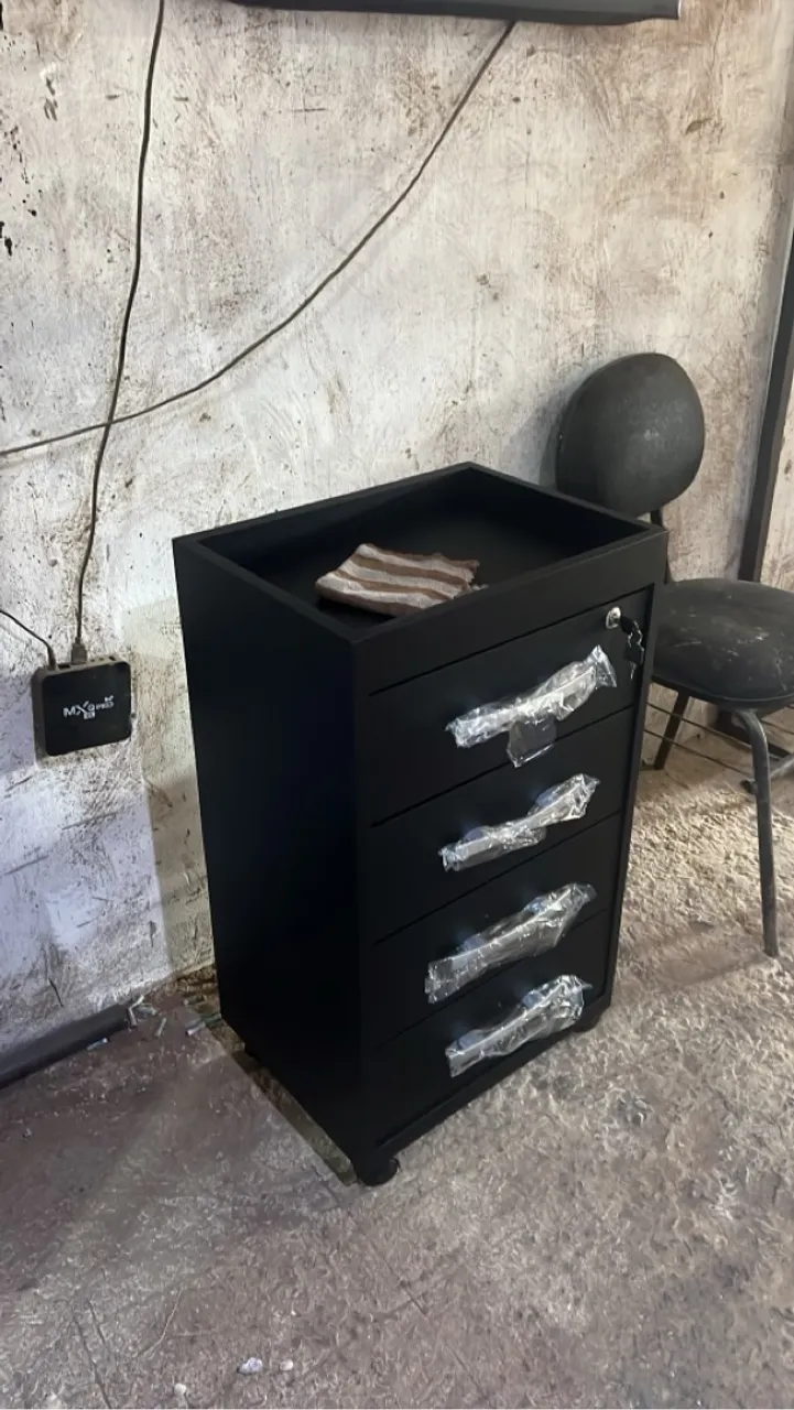 Gaveteiro Preto