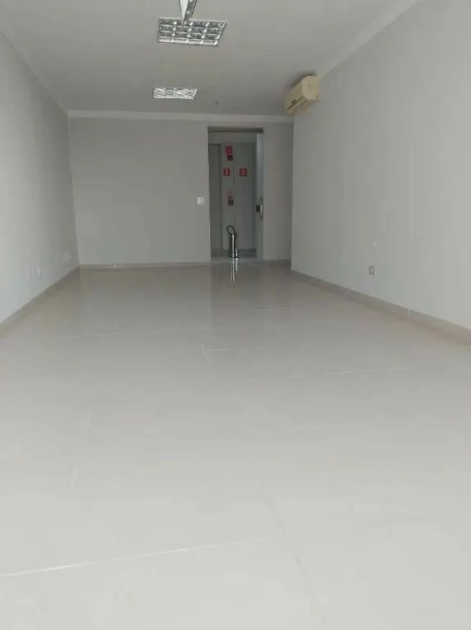 Sala para alugar em Barueri, Empresarial 18 do Forte, com 42 m², Edifício Gama Office - Foto 3