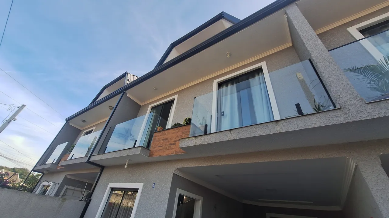 Sobrado com 3 quartos à venda por R$ 450000.00, 106.36 m2 - UMBARA - CURITIBA/PR