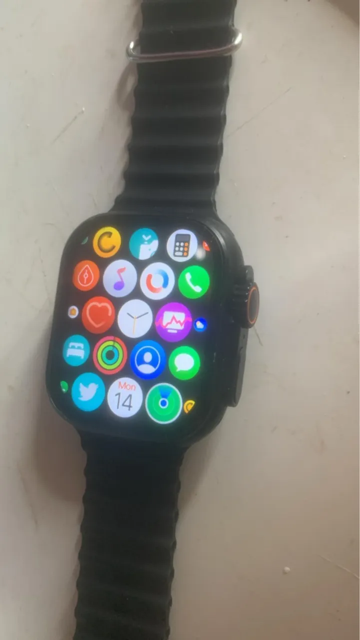 Smartwatch com Pulseira Esportiva - Design Moderno