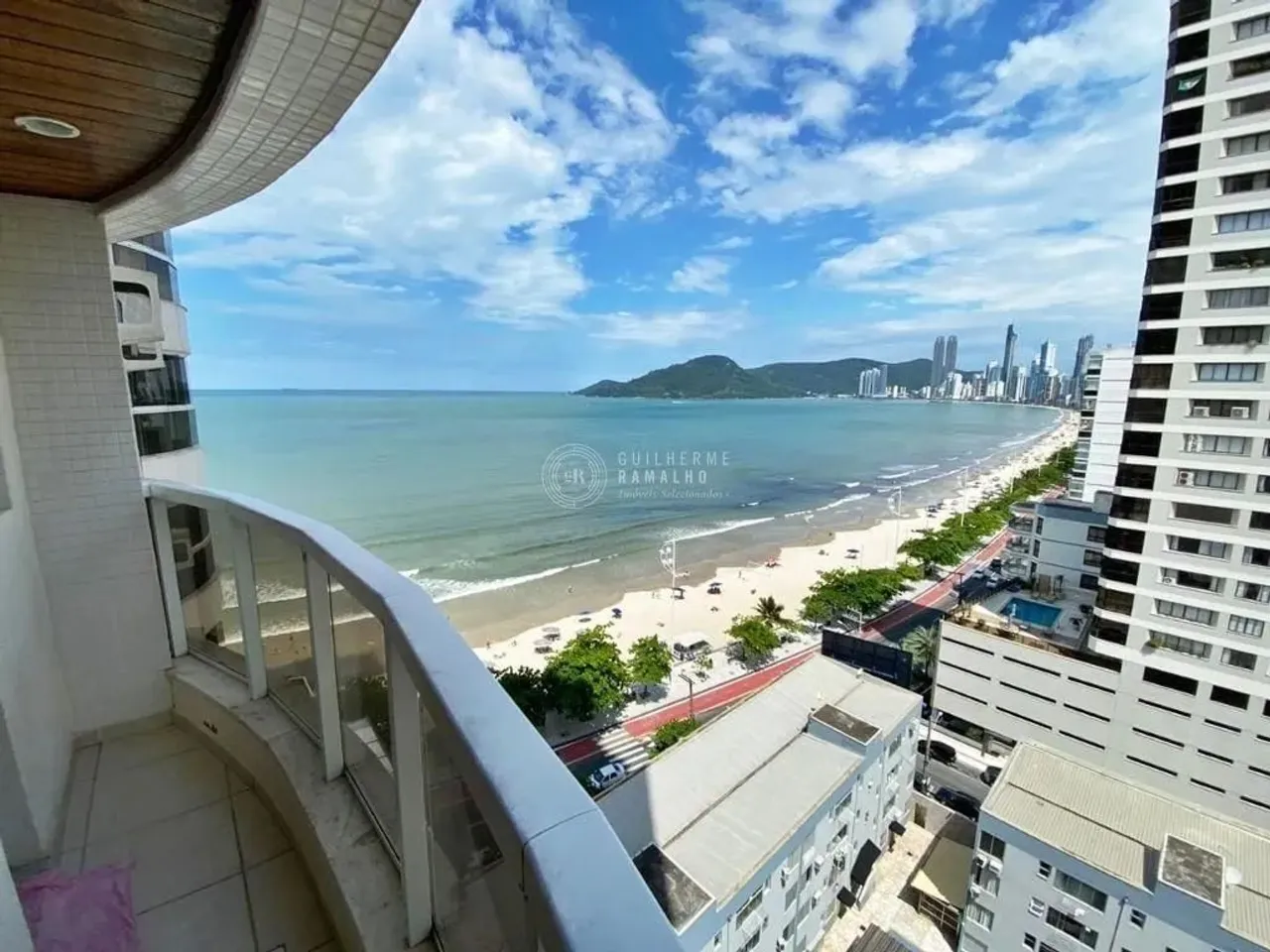 Temporada Ed. Marquês de Olinda: 2 dormitórios // prédio frente mar // churrasqueira