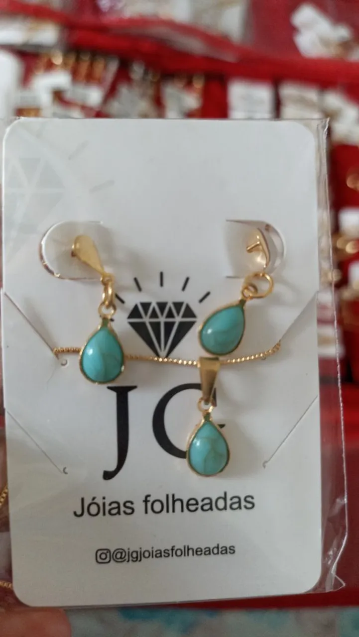 Conjunto de colar e brincos folheados com pedra turquesa