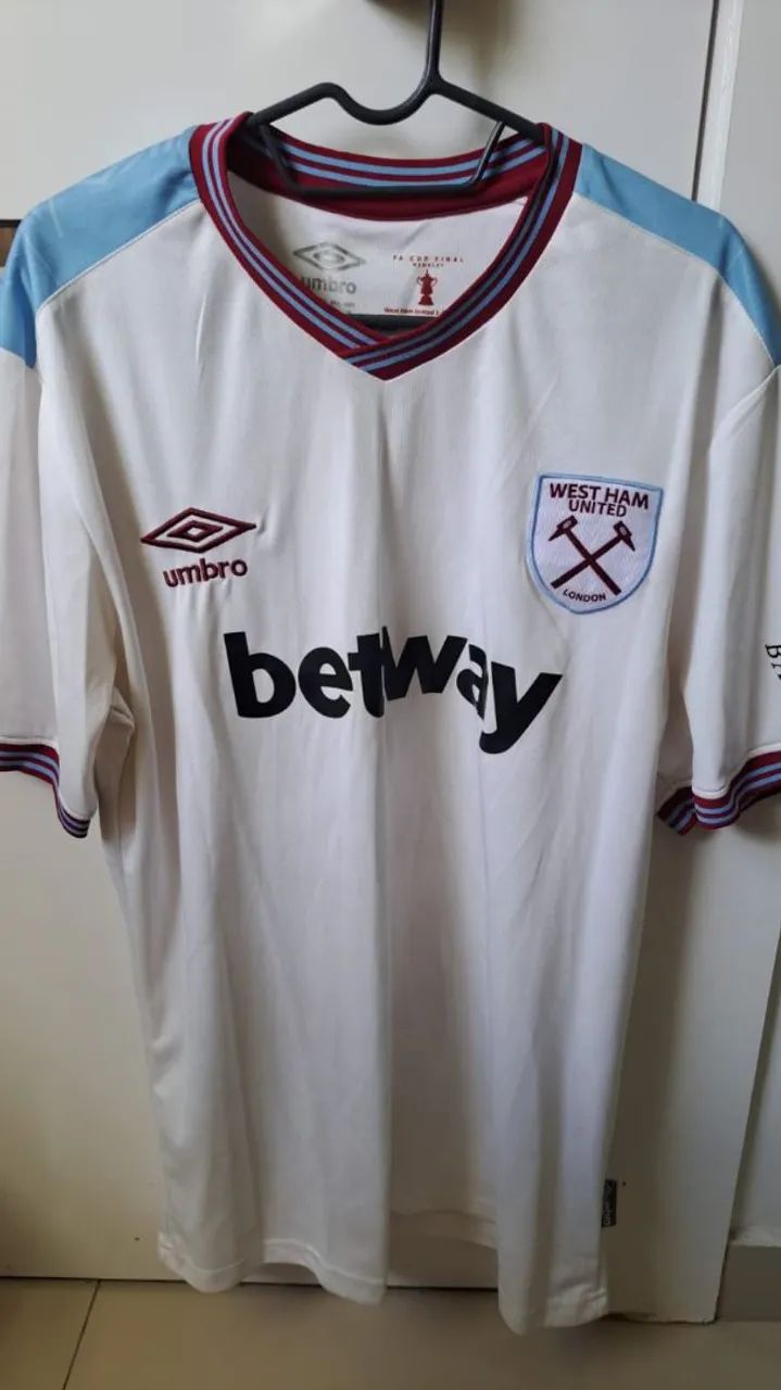 Camisa West Ham United Away 2020/21 - Umbro