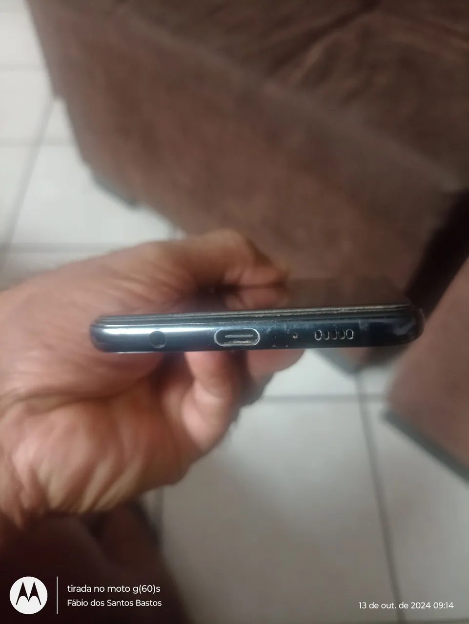 Vendo celular Samsung Galaxy A9 com problema na tela.