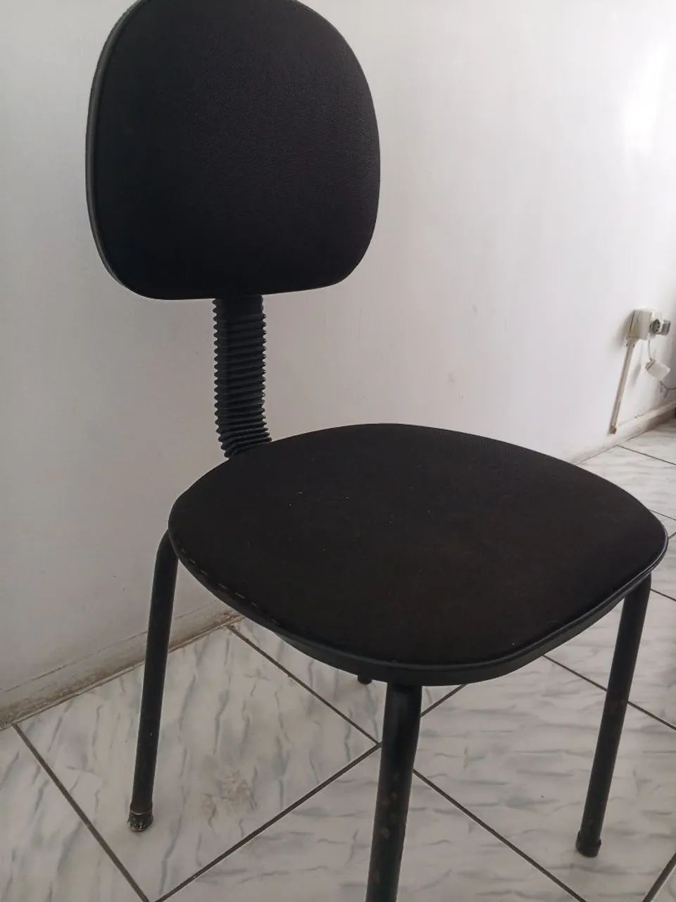 Cadeira de Escritório Preta Confortável - Foto 3