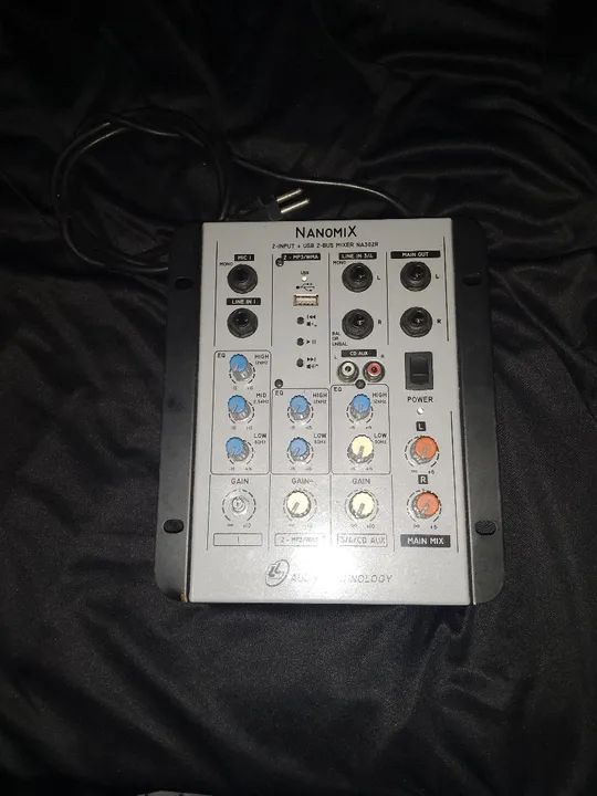 Mixer de áudio Nanomix 2 canais USB