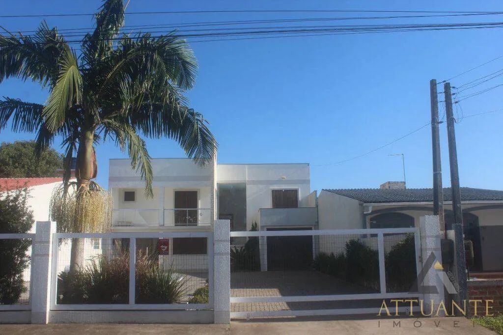 CASA COM PISCINA - ARROIO DO SAL