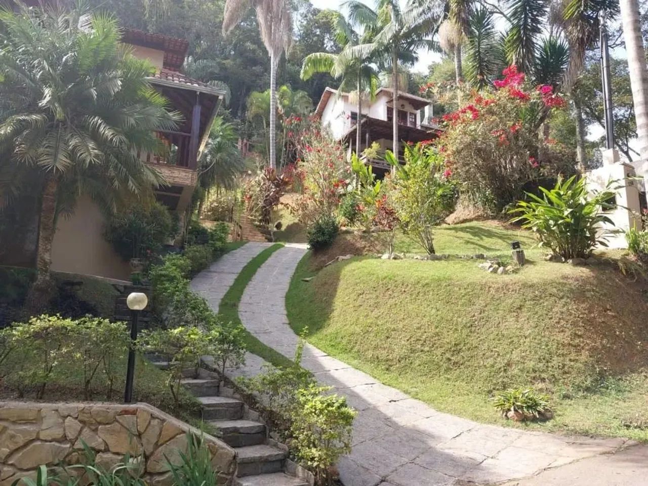 Imperdível oportunidade de casa em condomínio no Centro de Rio Acima-MG: 5 quartos, 3 suít - Foto 2