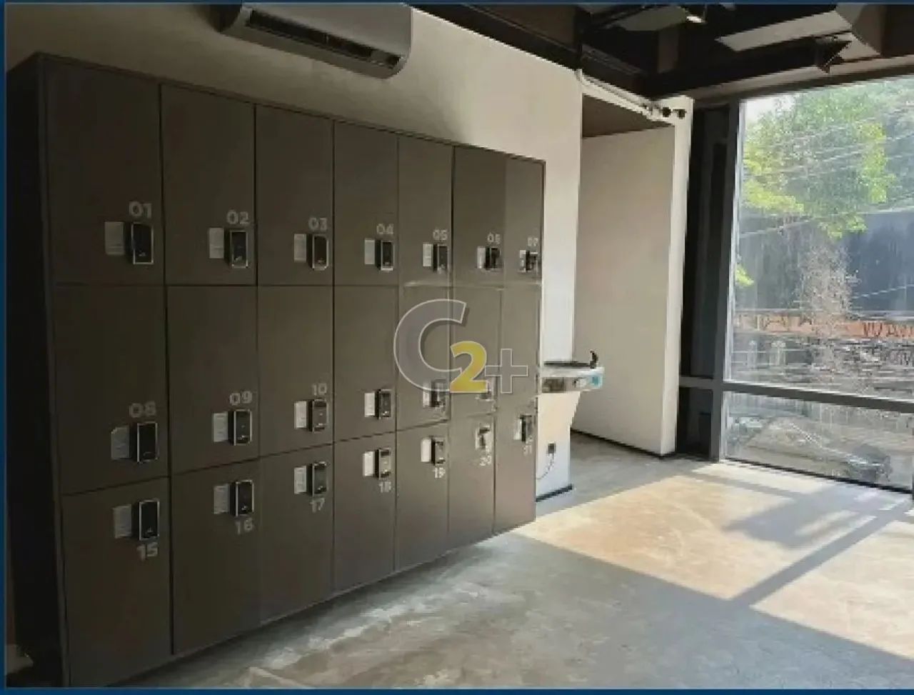 Loja Comercial e 2 banheiros à Venda, 450 m² - Foto 5