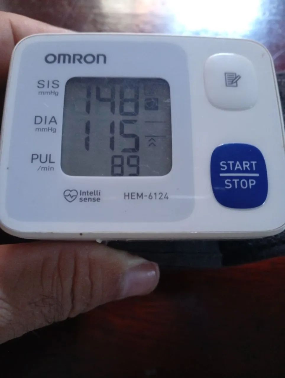 Aparelho de pressão OMRON 