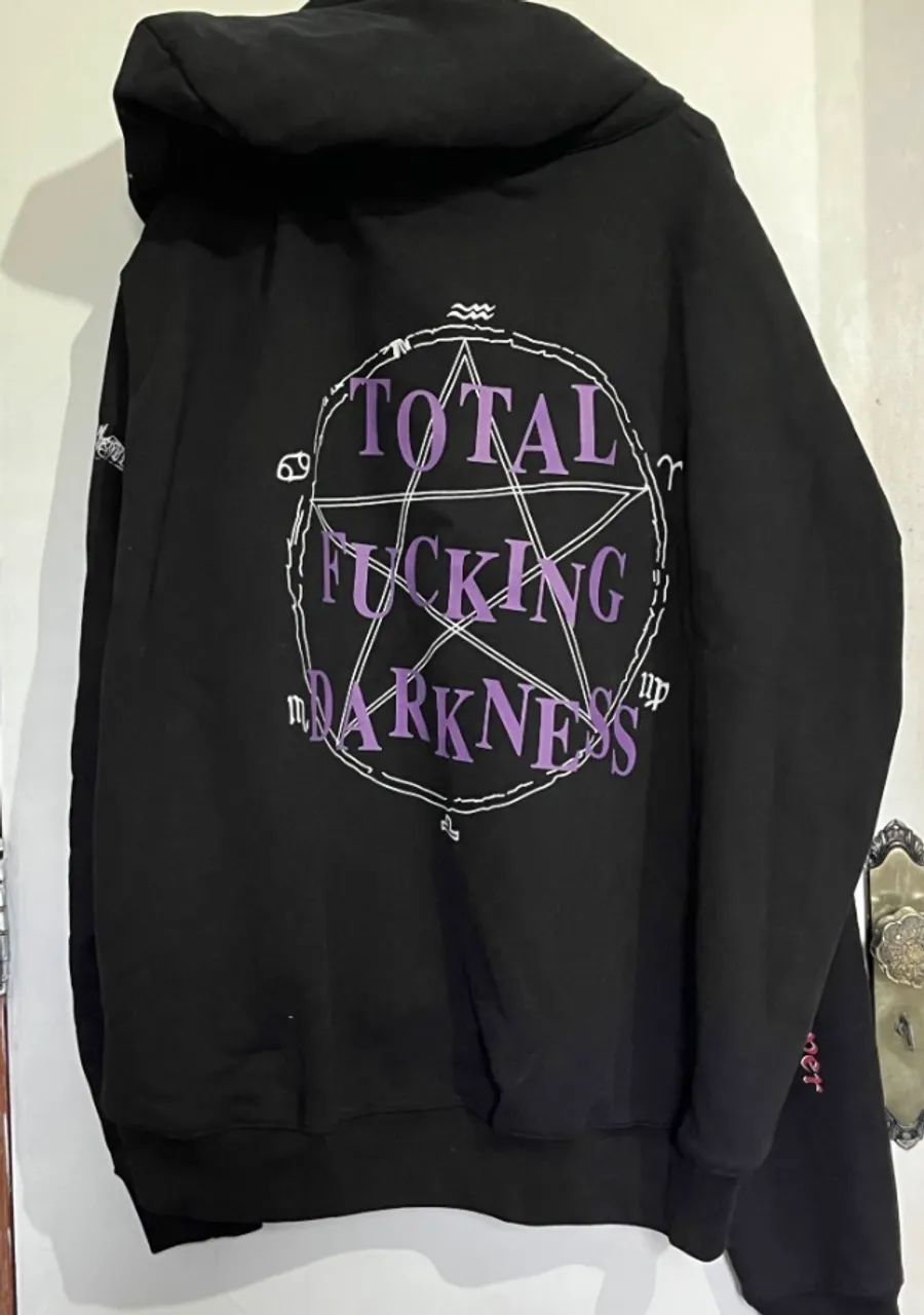 Jaqueta Vetements Total Fucking Darkness - Roupas - Centro, São