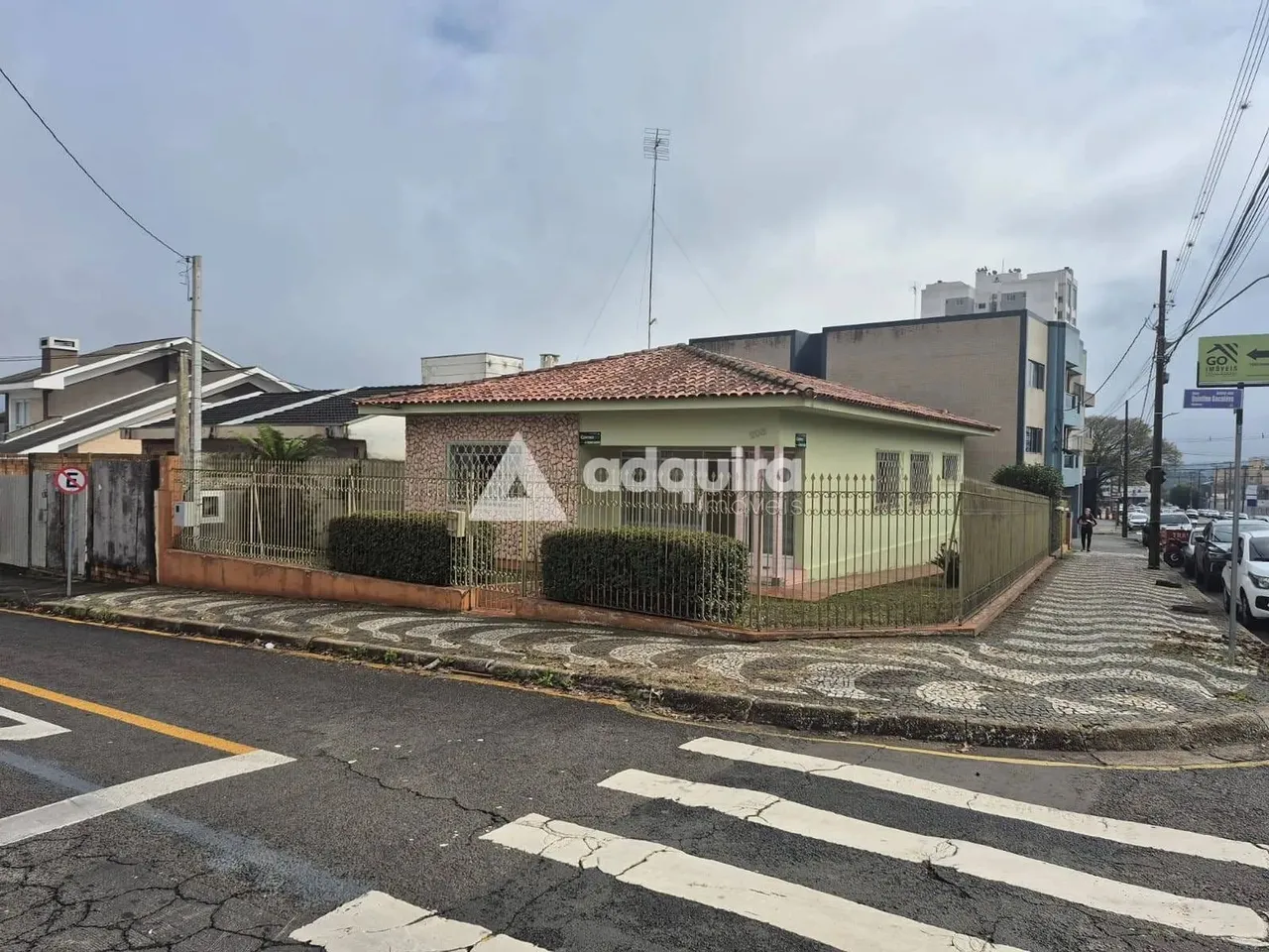 Casa residencial ou comercial para locação, no bairro Orfãs, Ponta Grossa, PR