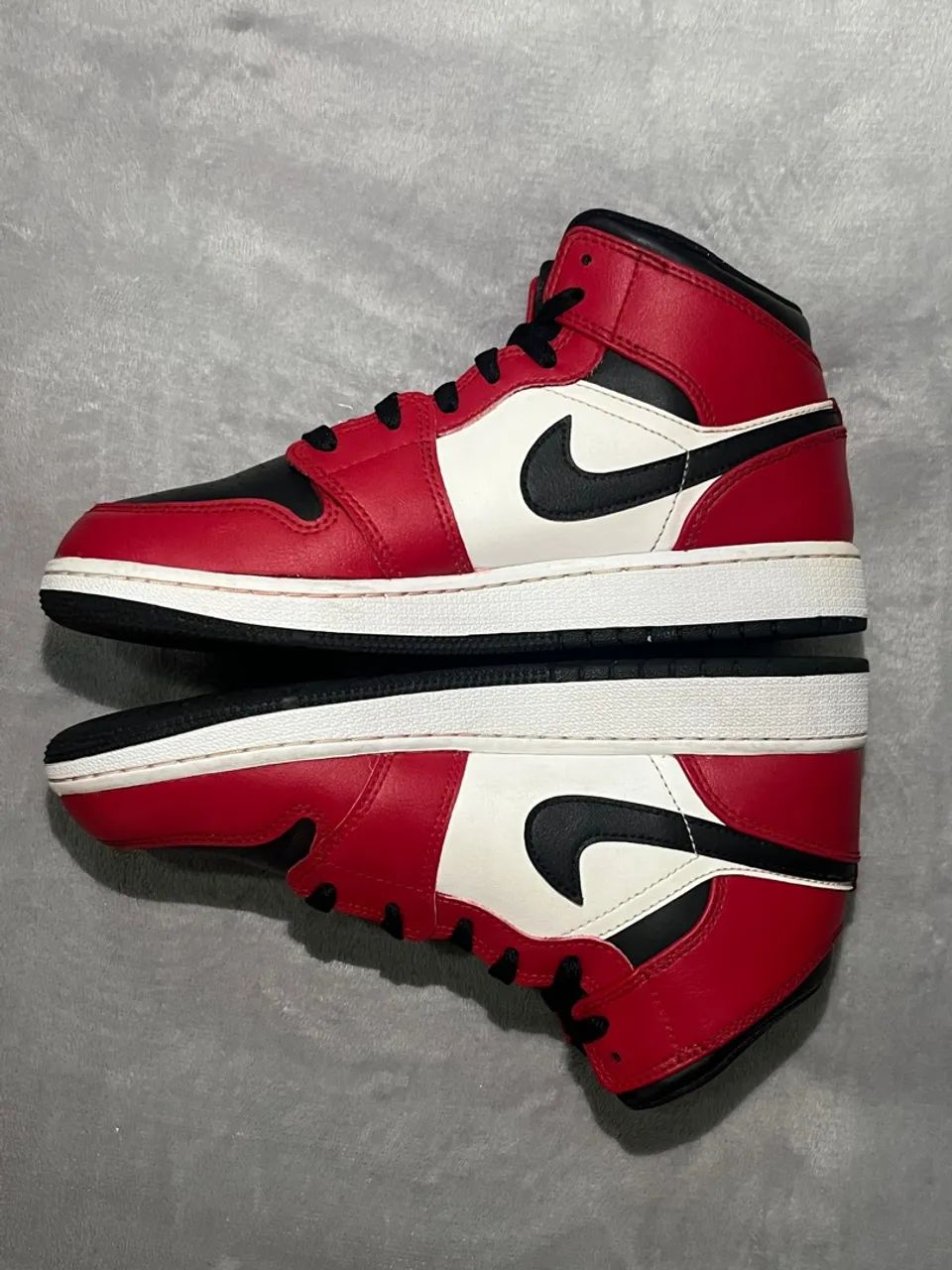 Air Jordan 1 Mid Chigado Black Toe