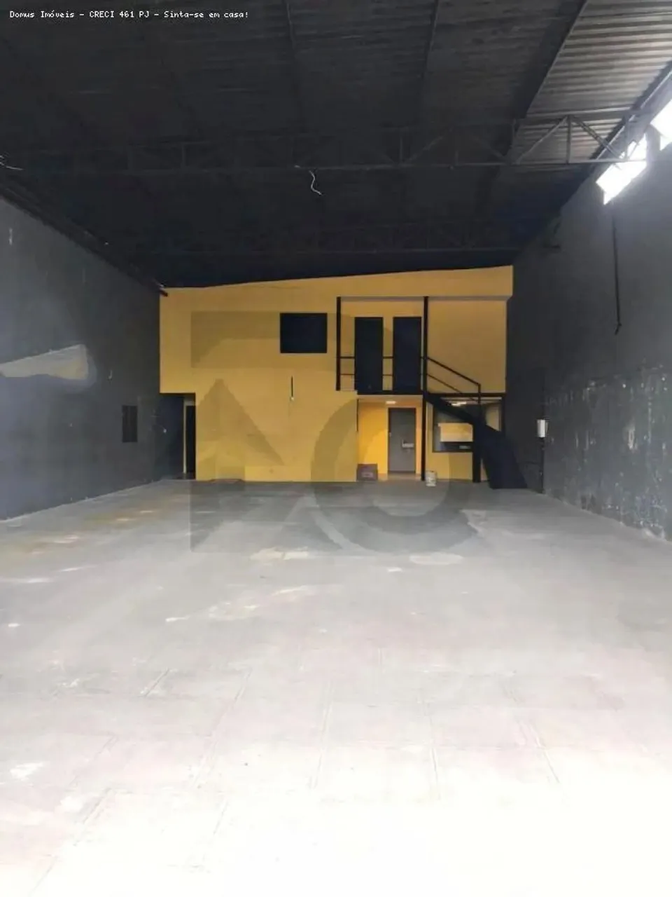 Ponto Comercial no Bairro Atalaia com 300m² e Escritório