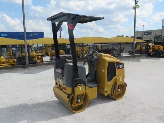 Rolo compactador Caterpillar CB14 2012 impecável - Foto 4