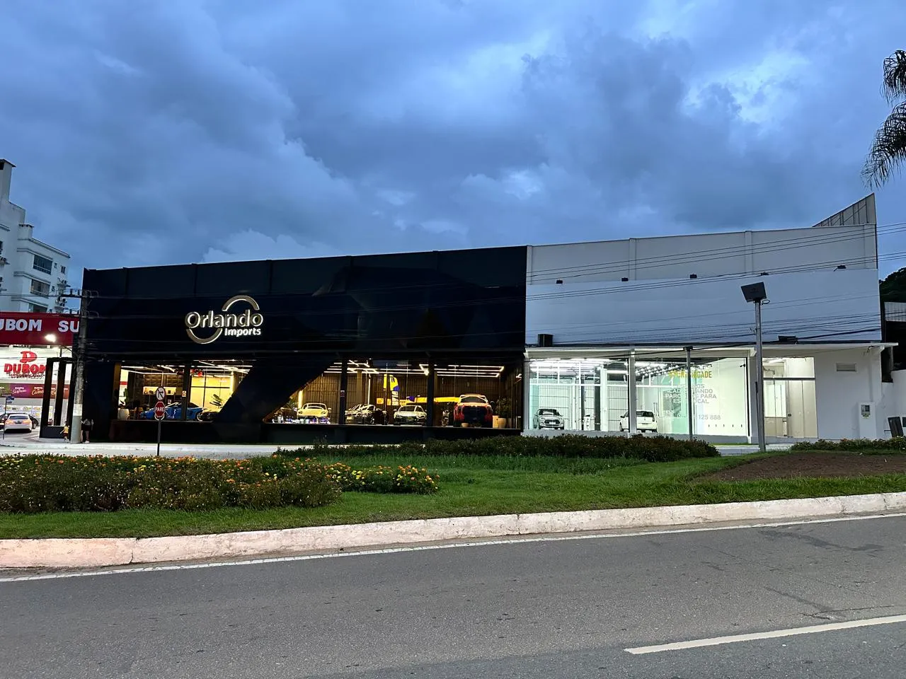 Ponto comercial/Loja/Box para aluguel possui 200 metros quadrados