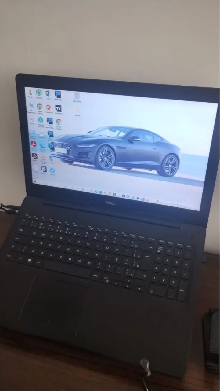 Notebook Dell com tela de alta resolução