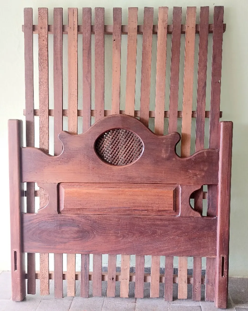 CAMA DE CASAL EM MOGNO