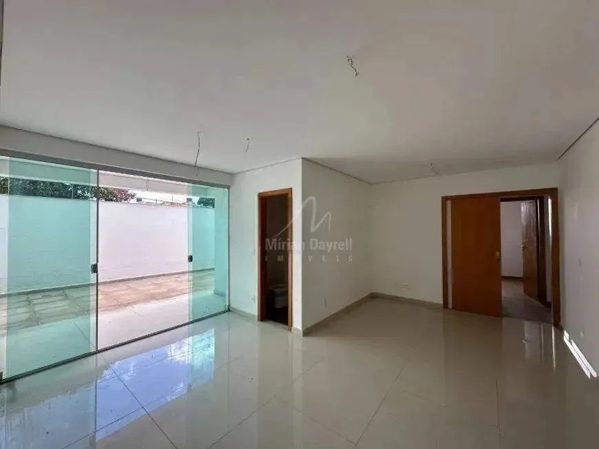Área Privativa 202m², 4 quartos ( 1 Suíte) para alugar no Palmares