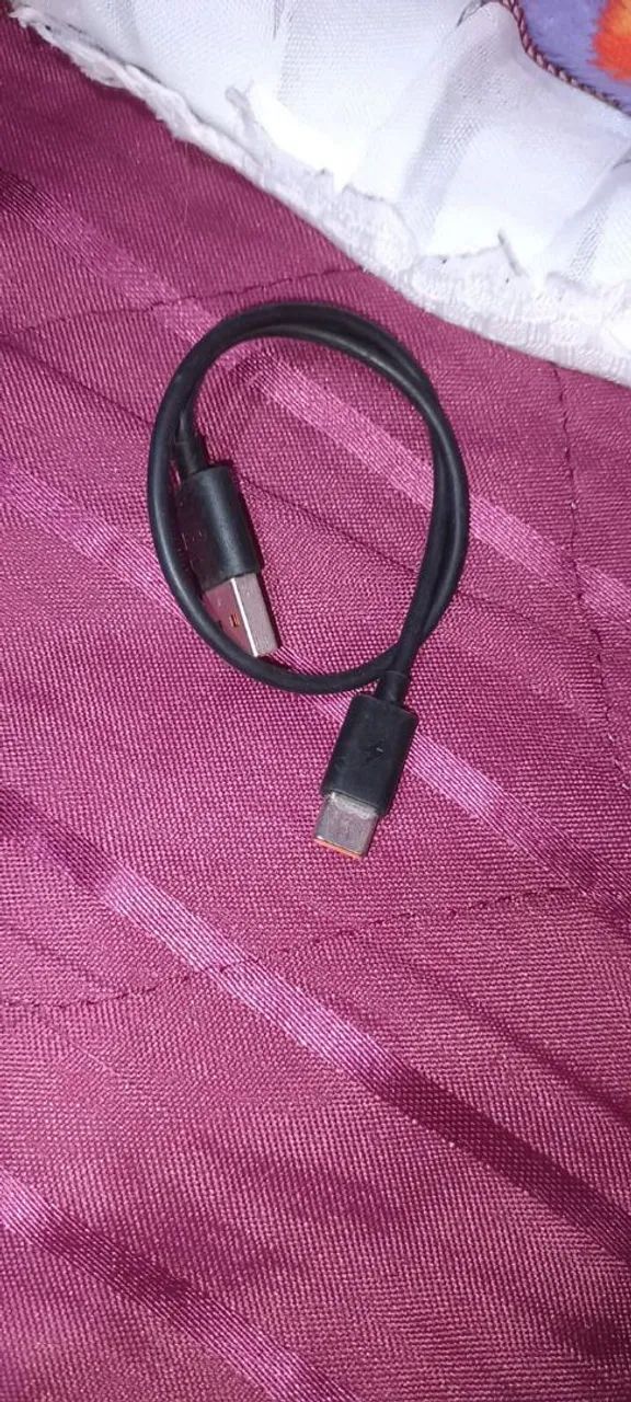 Cabo USB para Celular tipo fino. Não é o tipo C - Foto 3