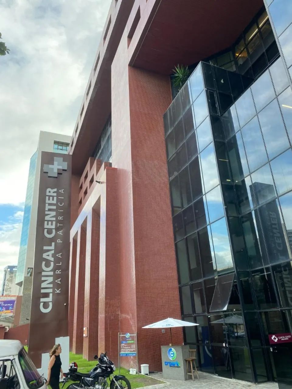 VENDO SALA COMERCIAL NO CLINAL CENTER - PINA