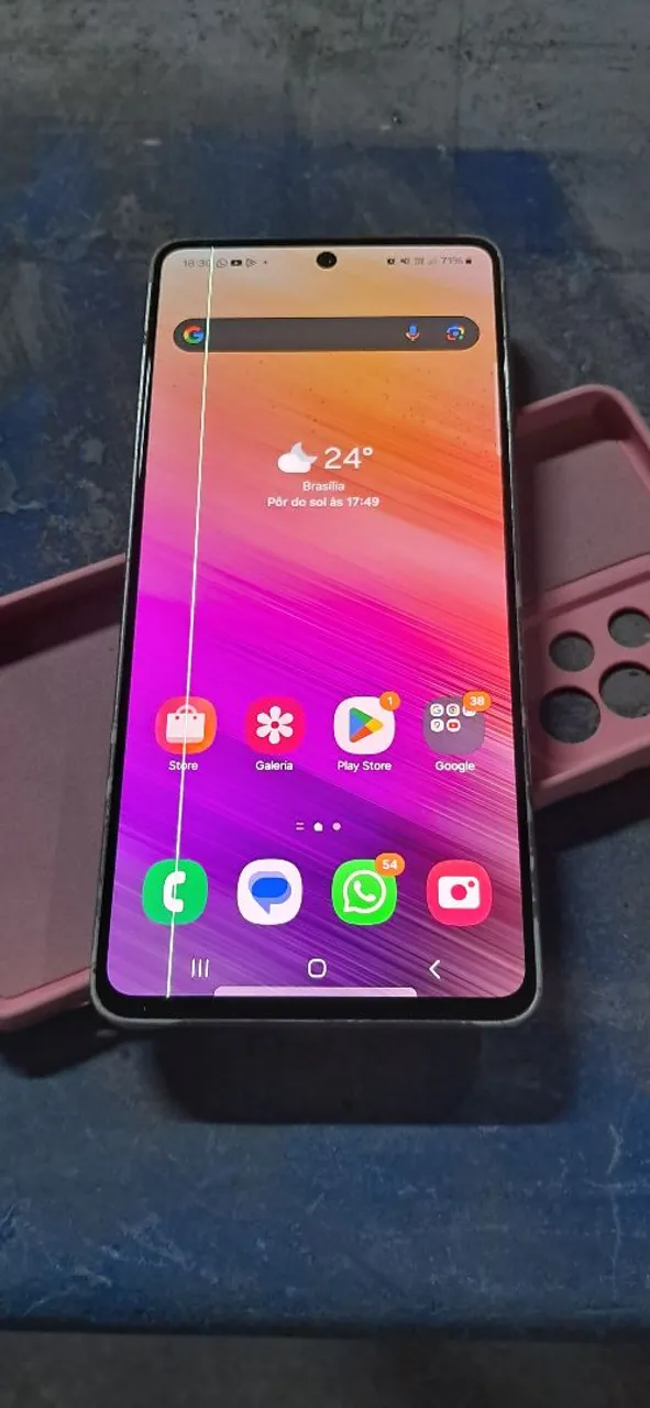 V/T Samsung Galaxy A73 5G. Leia todo o anúncio.
