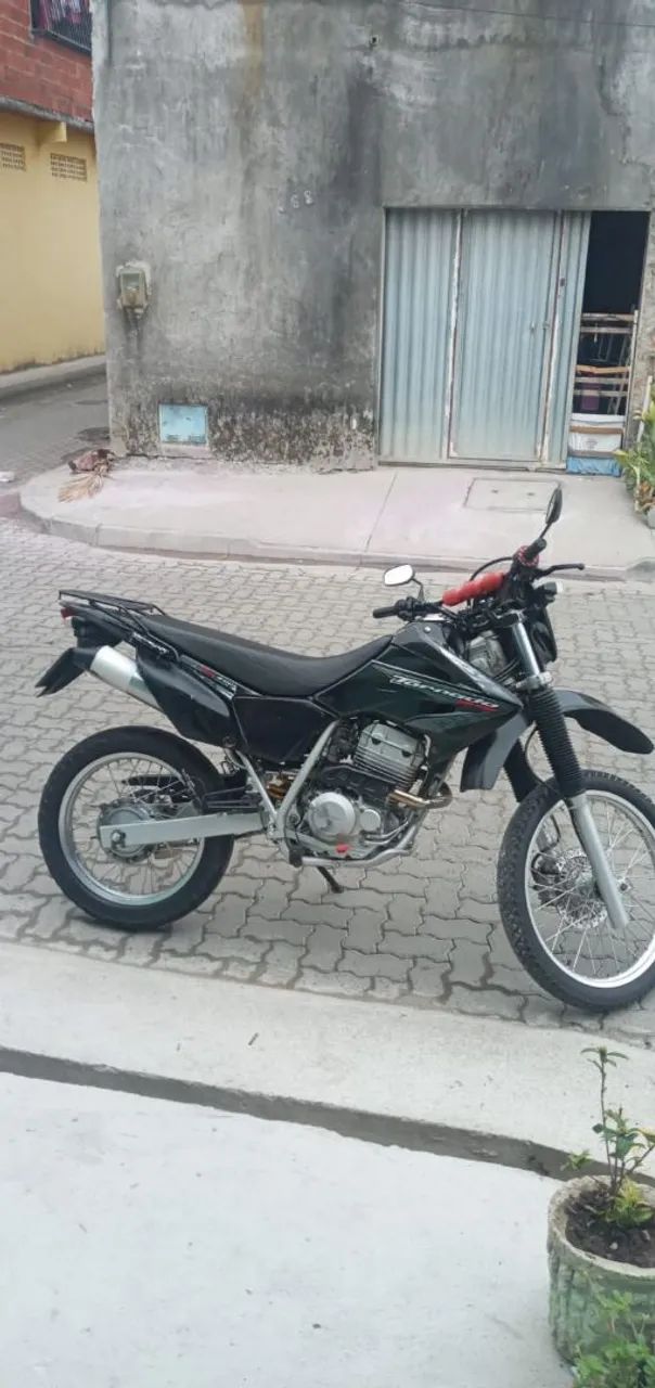 Tornado 250 vendo ou troco por Bros toda ok 