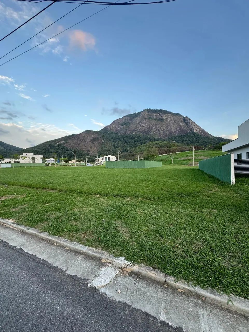 ALPHAVILLE 2 excelente  lote 397m²  quadra "Q" perto área lazer  Maricá RJ - Foto 2