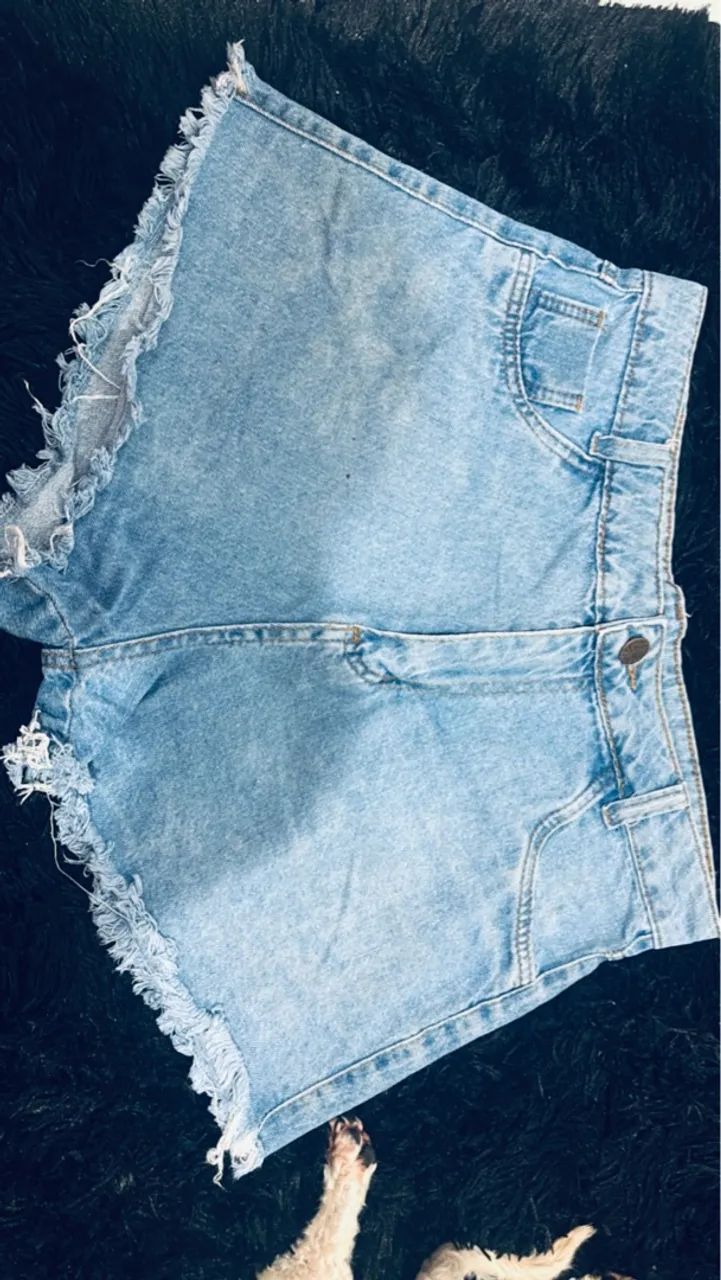 Short jeans destroyed