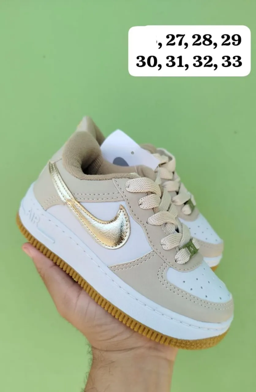 Tênis Infantil Nike Air Force 1 Bege com Dourado - Tam. 27 a 33