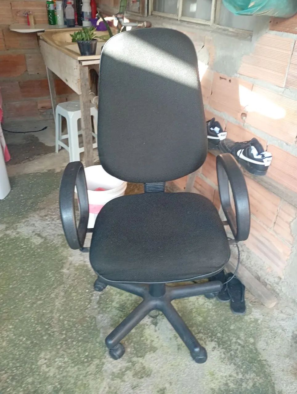 Cadeira de Escritório com defeito 