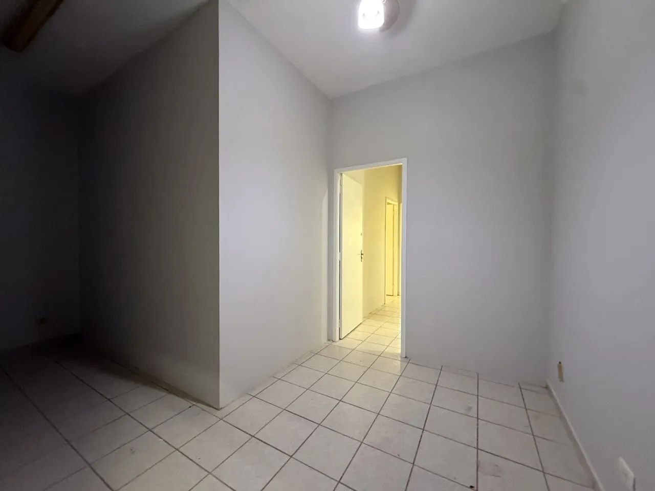 Sala comercial para alugar no Cond. Executive Center Skowronek - Foto 2
