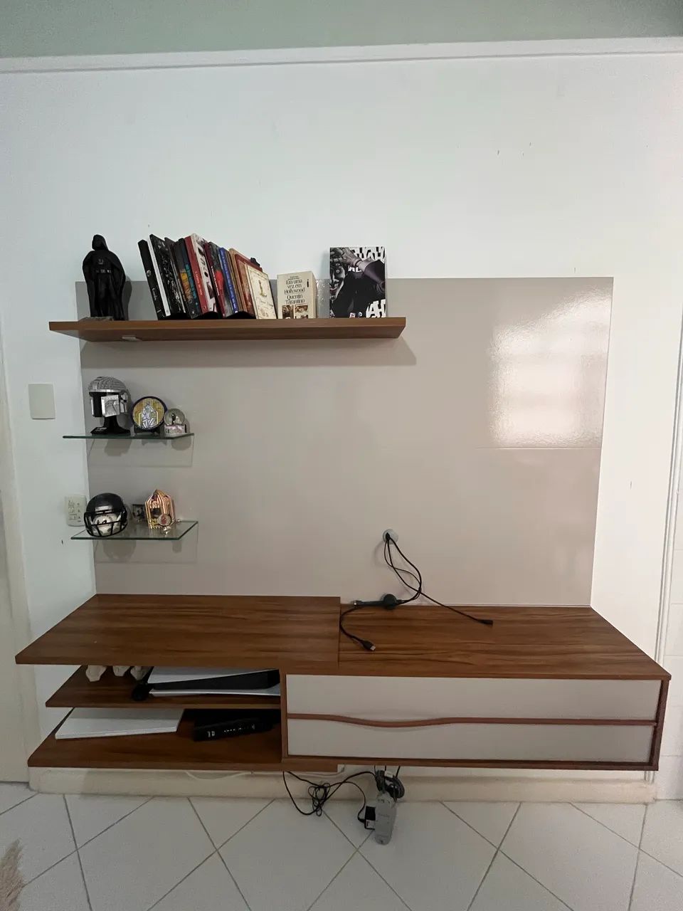 Painel para TV até 60 Polegadas - Cinza - Ótimo estado