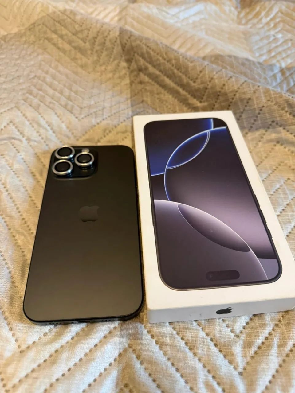iPhone 16 pro Max 256g, 93% de bateria, lacrado! - Celulares e