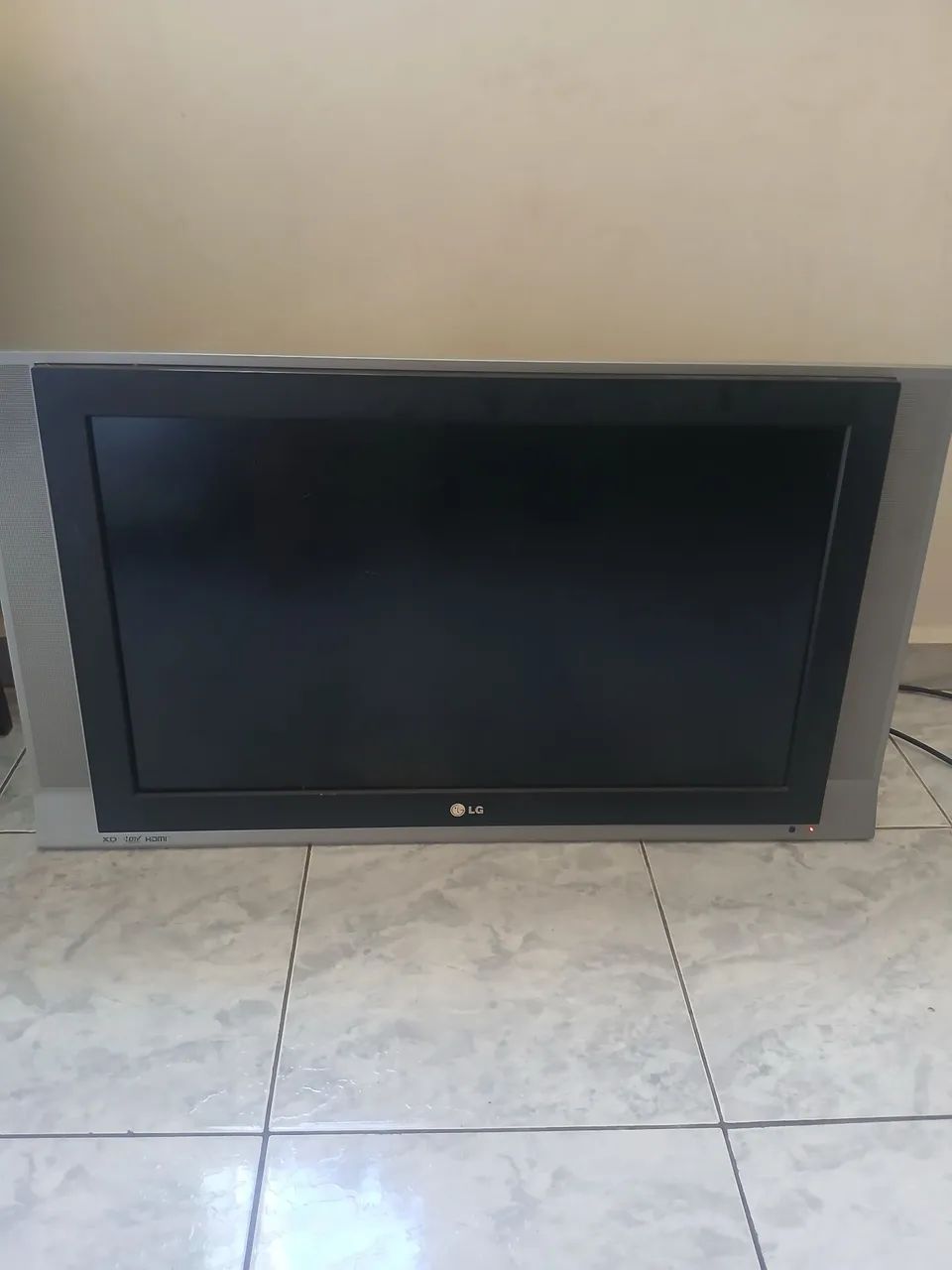 TV  lg falante lateral