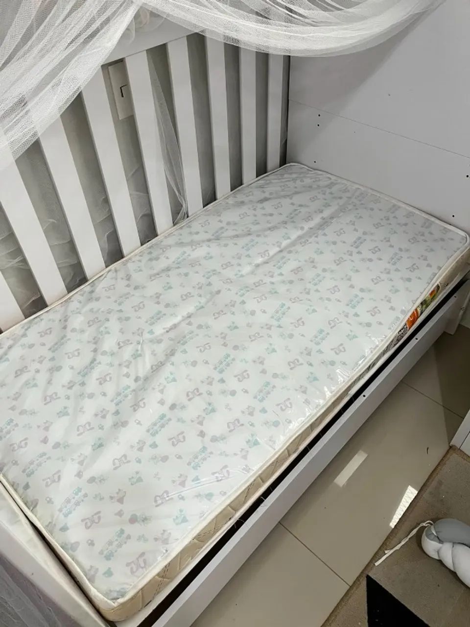 Berço americano com colchão em estado de novo.  - Foto 3