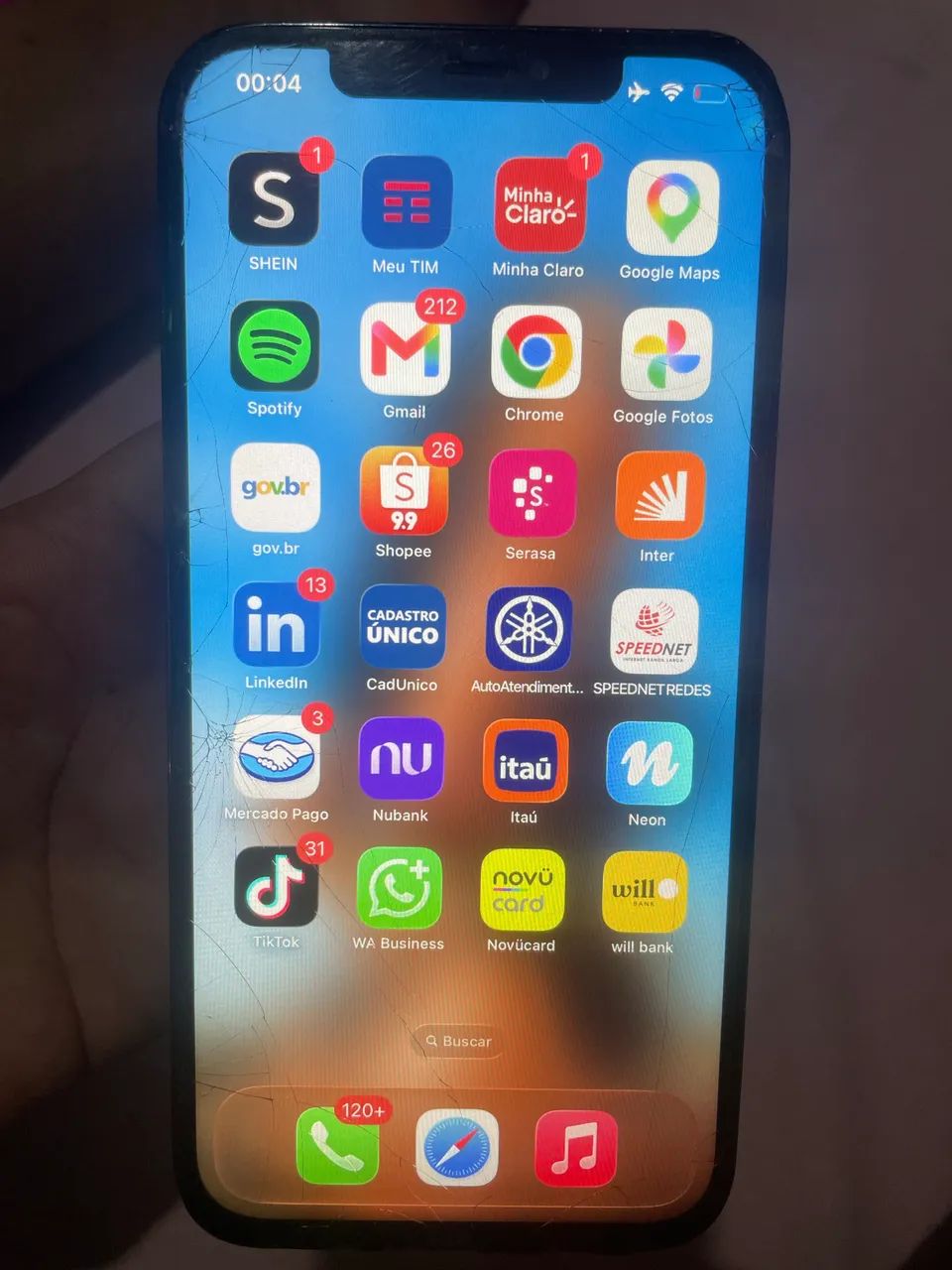 12 Pro Max sem ID, tela trocada, mas funciona perfeitamente.