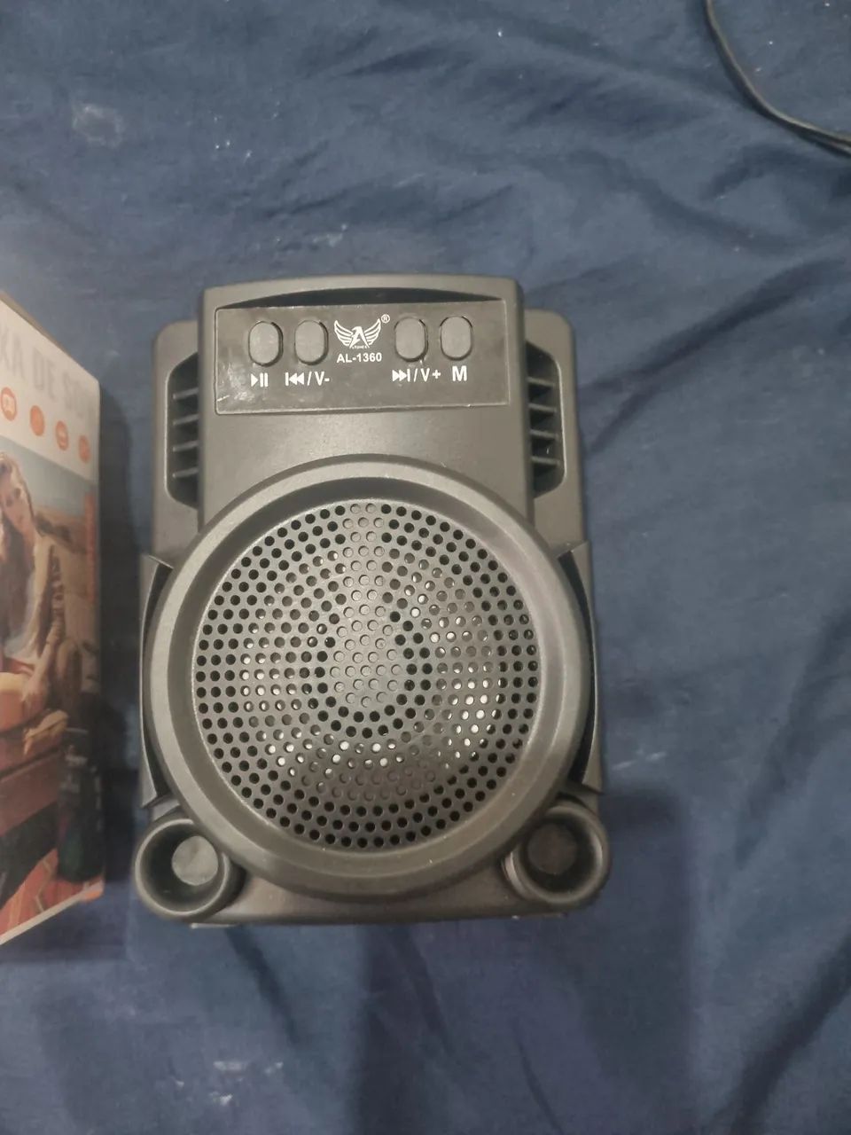 Caixa De Som Portátil Bluetooth 5.0 8W com LED e Karaokê - Foto 4