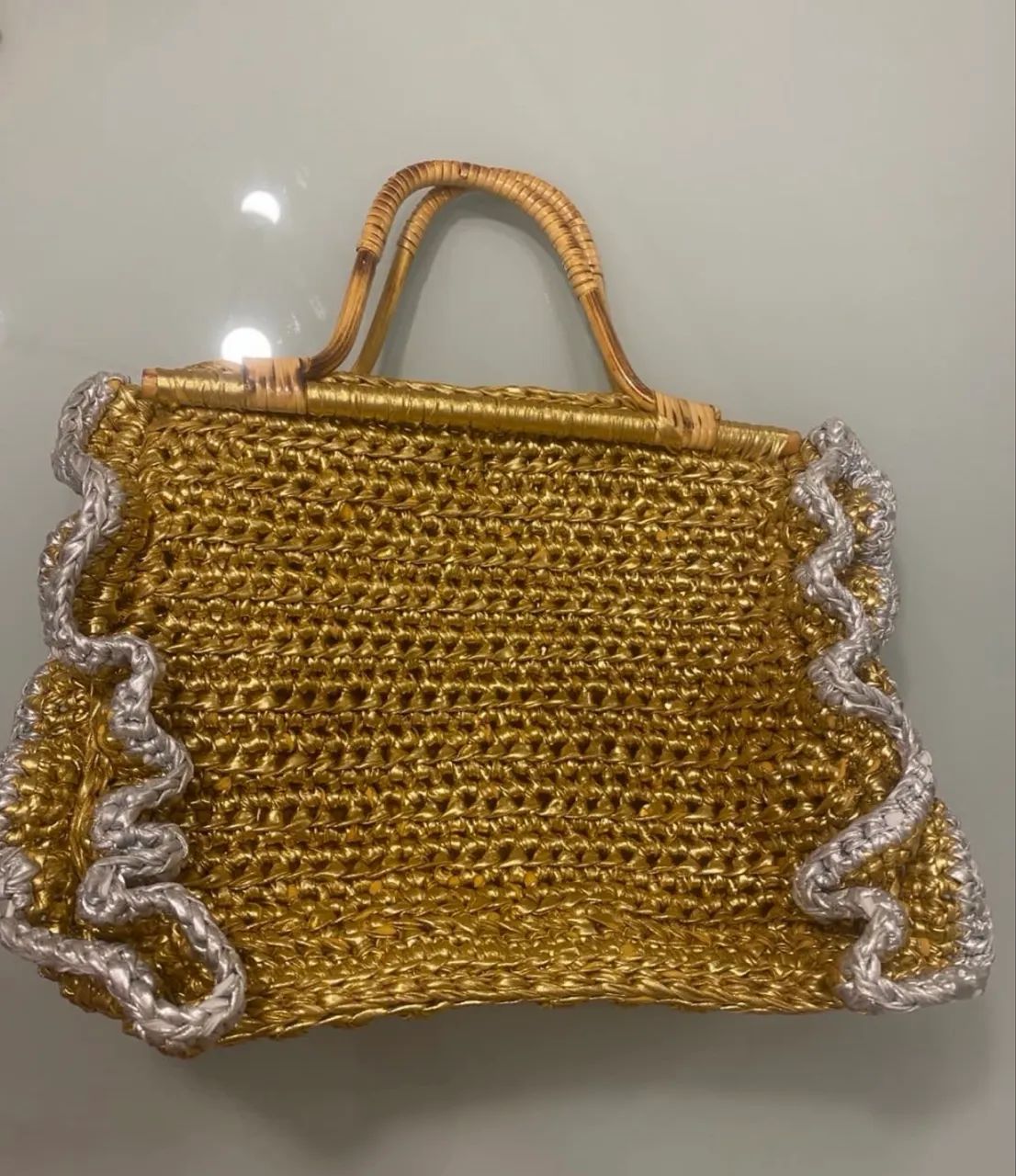 Bolsa crochê dourada usada 1x inspiração Shultz  - Foto 3
