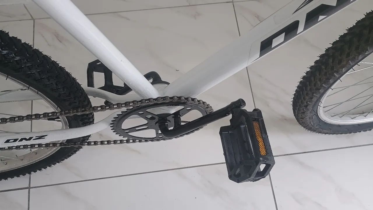 Bicicleta aro 26 novíssima  - Foto 4