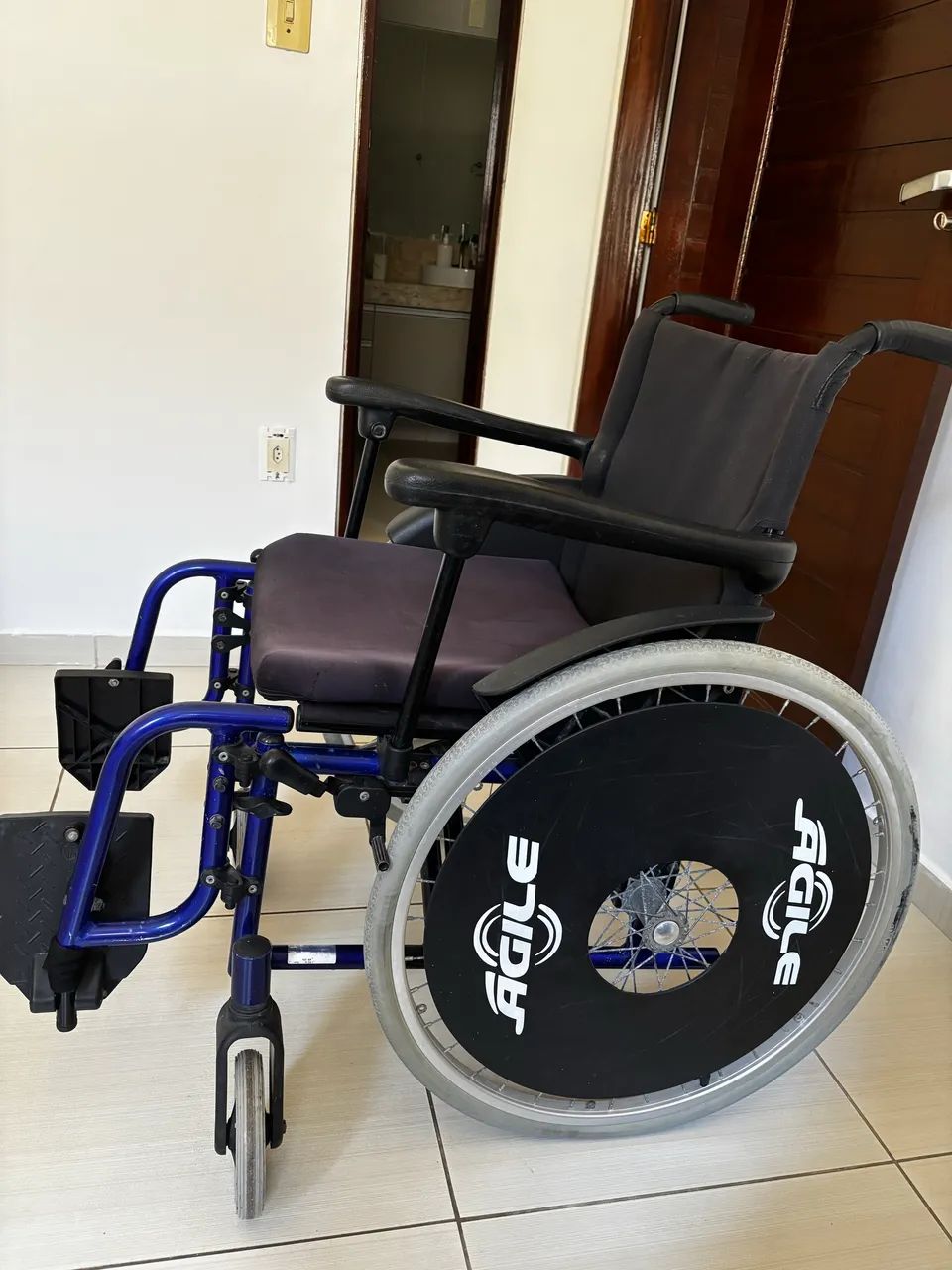 Cadeira de rodas - Foto 3