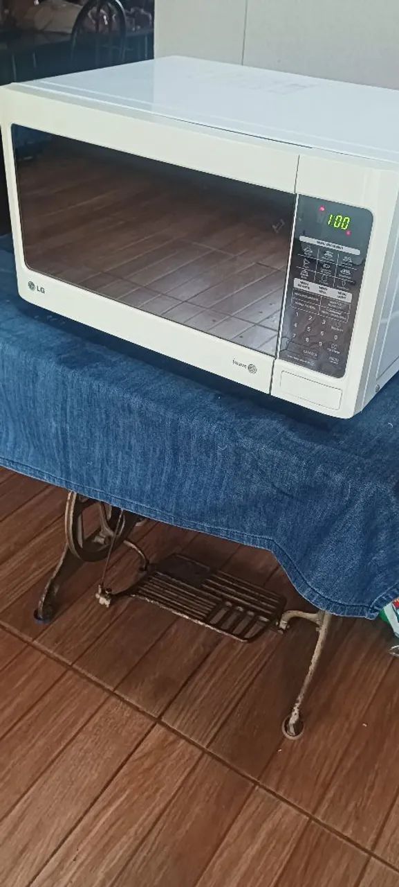 Microondas LG 30 litros  - Foto 5