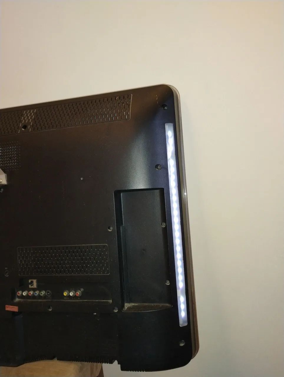Tv 40" LED Philips amblight para retirar peças - Foto 4