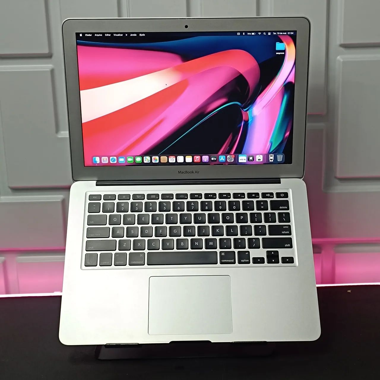 Macbook Air - Intel Core i7 - 8GB RAM - Bateria 100% - 13