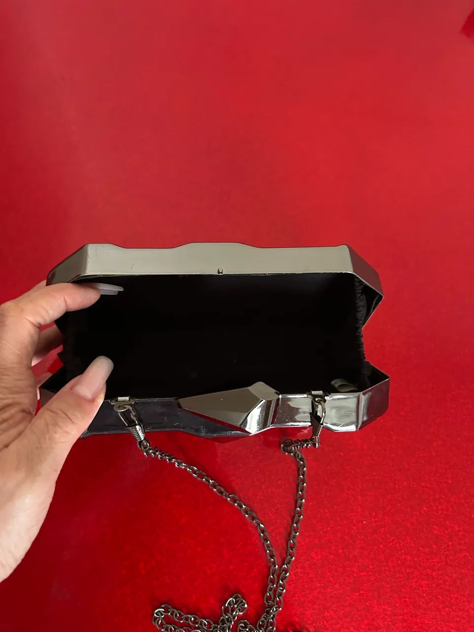 Bolsa clutch com acabamento em veludo - Foto 4